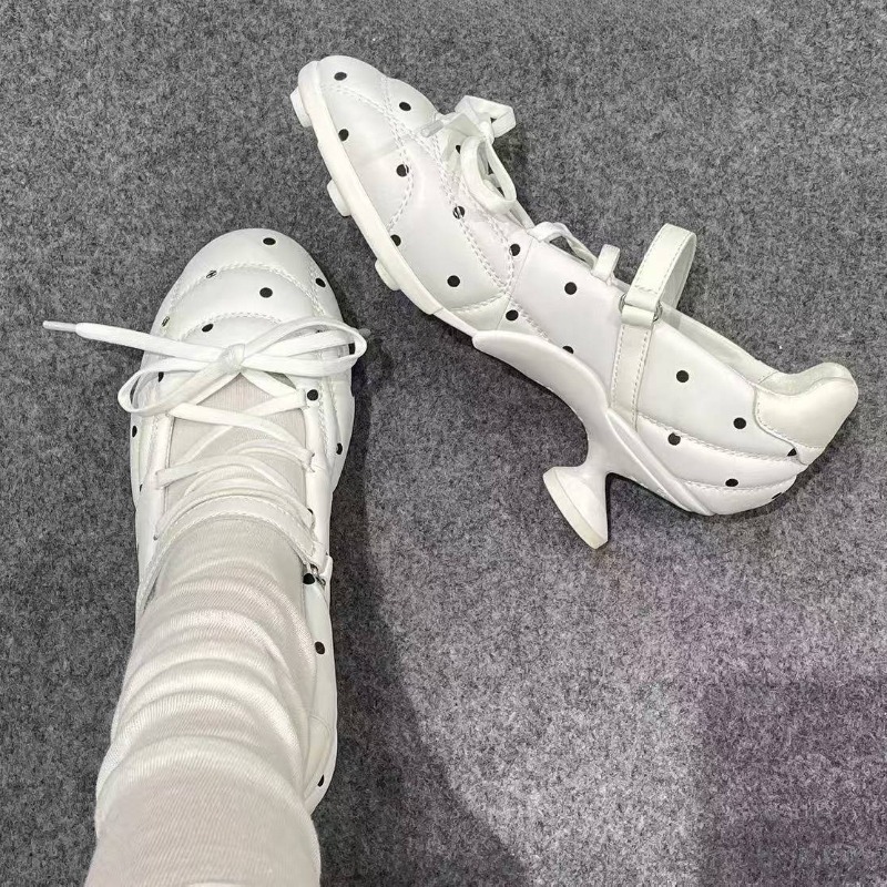 Polka Dot Cross Lace Up Sports – Circle Hook Set recenzja i cena